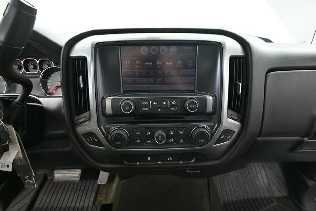 Used 2016 Silver Chevrolet LT image 28