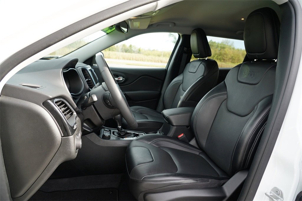 2023 Jeep Cherokee Altitude photo 3