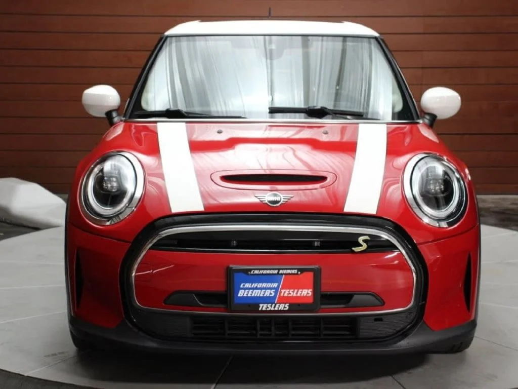 Used 2022 MINI Hardtop 2 Door SE with VIN WMW13DJ0XN2S26251 for sale in Costa Mesa, CA