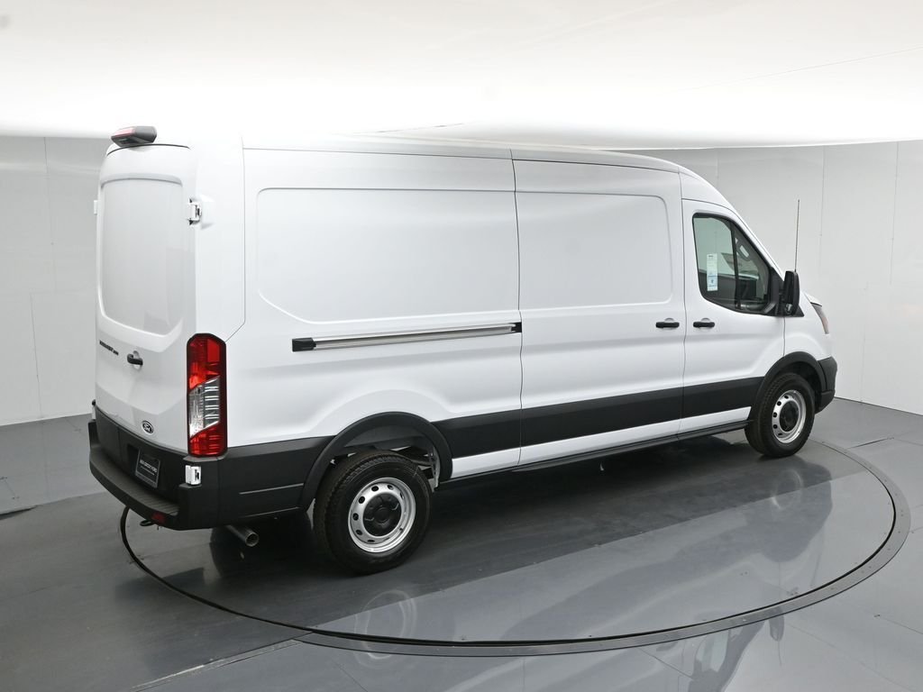 New 2026 Oxford White Ford Base image 37