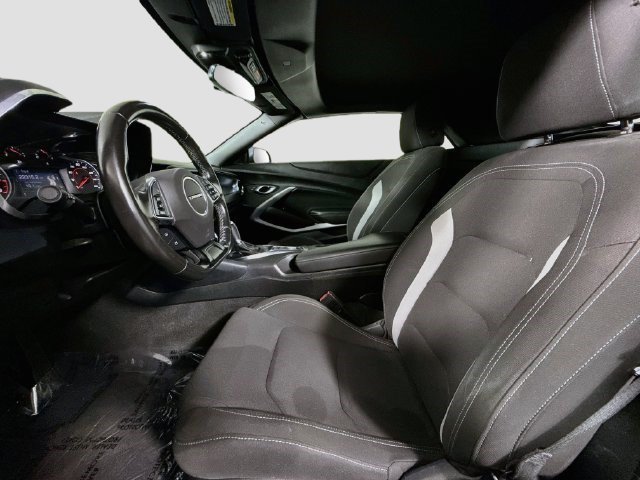 Used 2020 Shadow Gray Metallic Chevrolet 1LT image 18