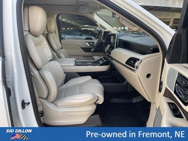 Used 2021 White Lincoln Reserve image 19
