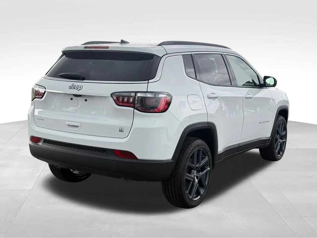 New 2026 Bright White Clearcoat Jeep  image 28