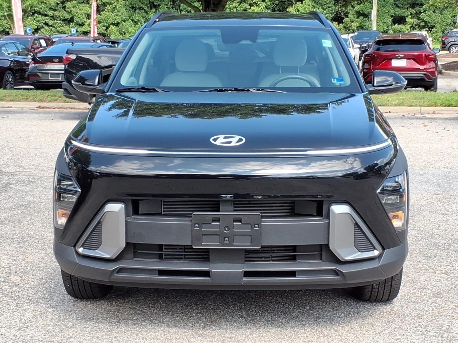 Used 2025 Abyss Black Pearl Hyundai SEL image 2
