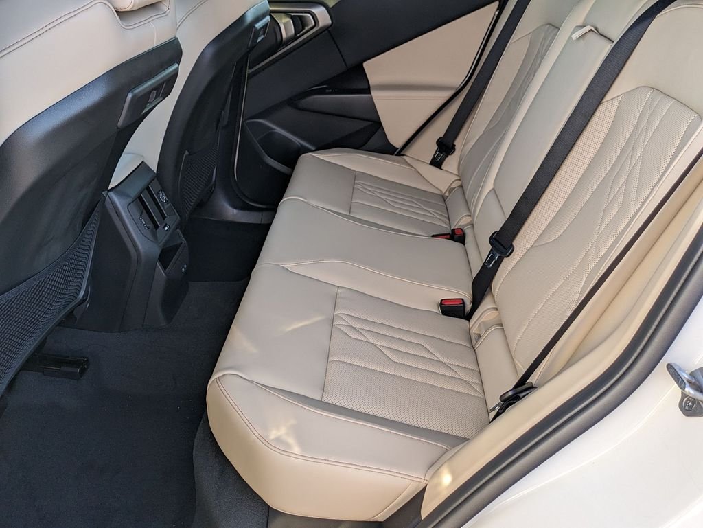 2026 BMW X3 30 - Photo 23