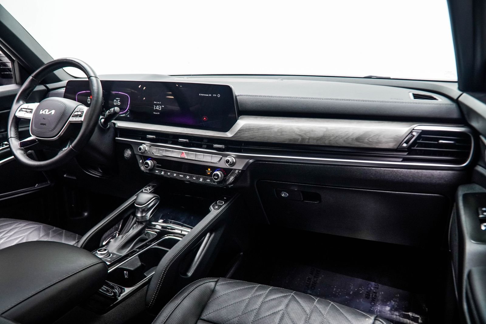 Used 2025 Black Kia EX X-Line image 19