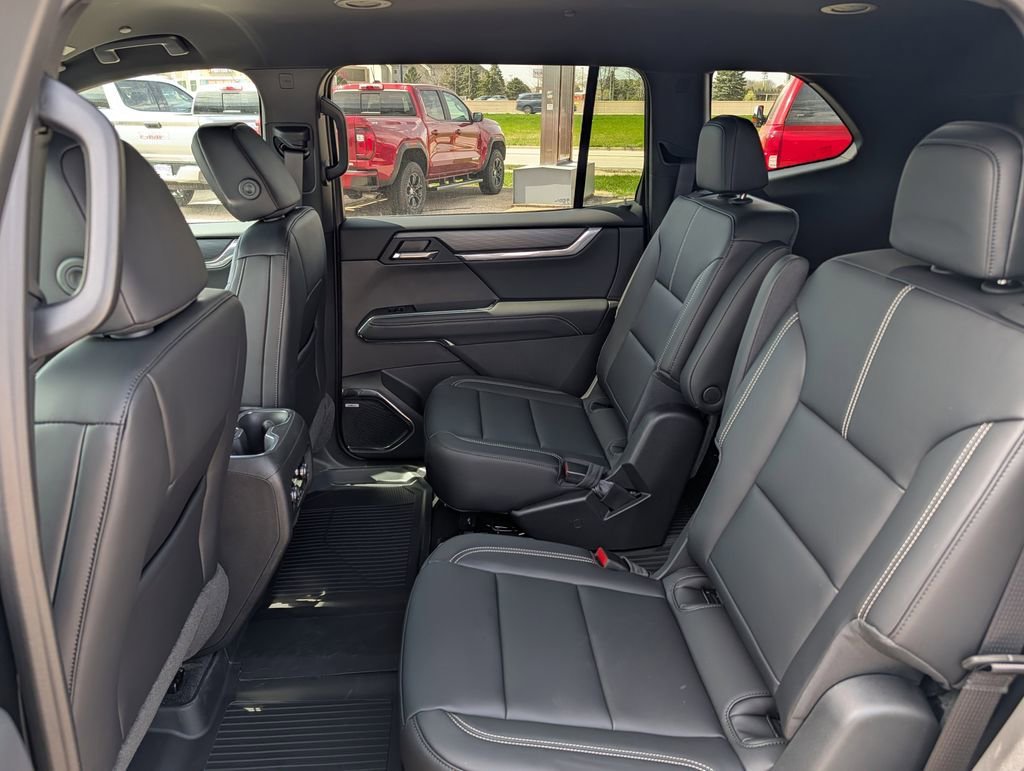 2026 GMC Acadia Elevation - Photo 7