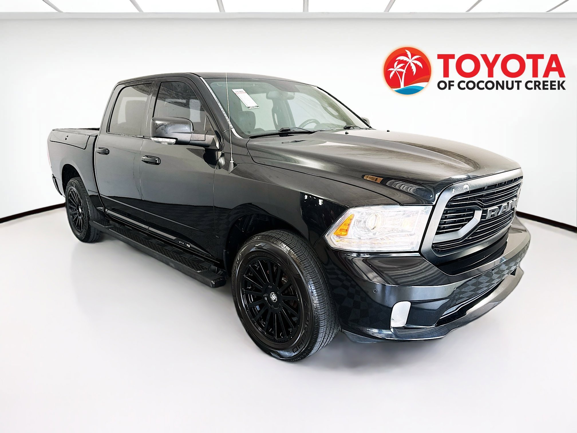 2016 RAM 1500 Laramie Limited 4x4 Crew Cab 5'7's photo