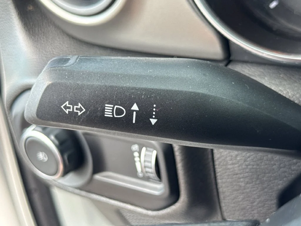 Used 2023 White Jeep Sport image 32