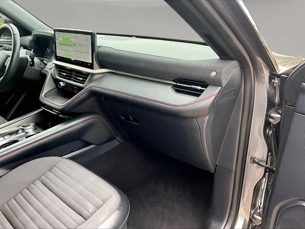 Used 2025 Gray Ford ST-Line image 27