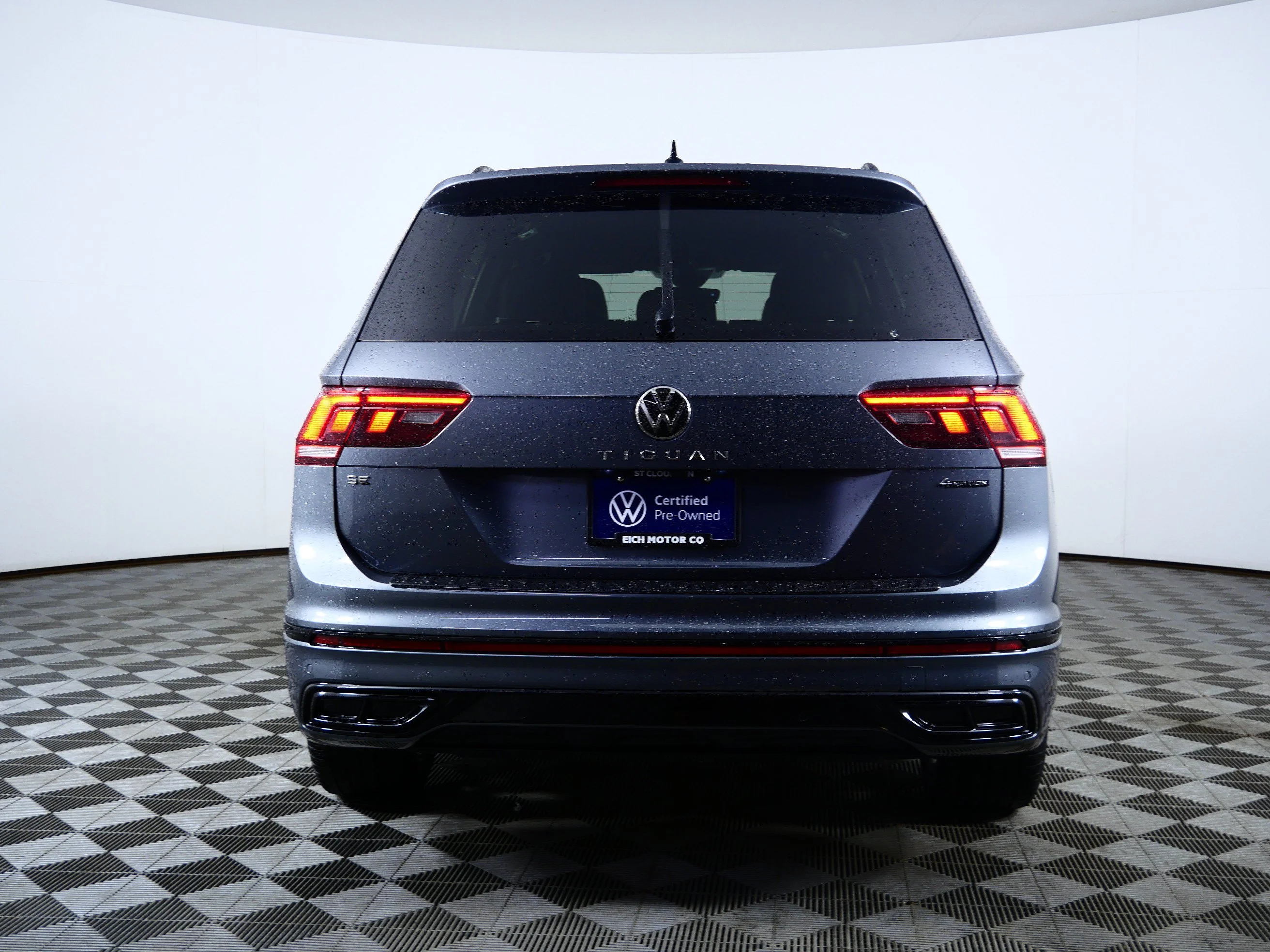Certified Used 2024 Gray Volkswagen SE R-Line Black image 6