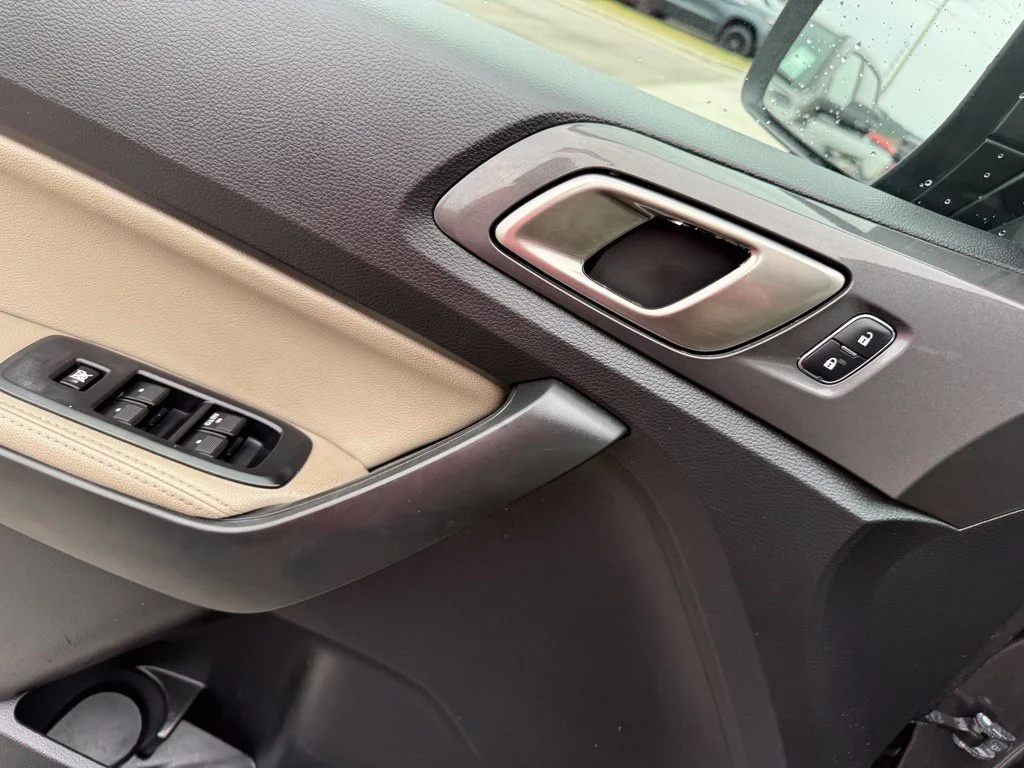 Used 2020 Gray Ford Lariat image 6
