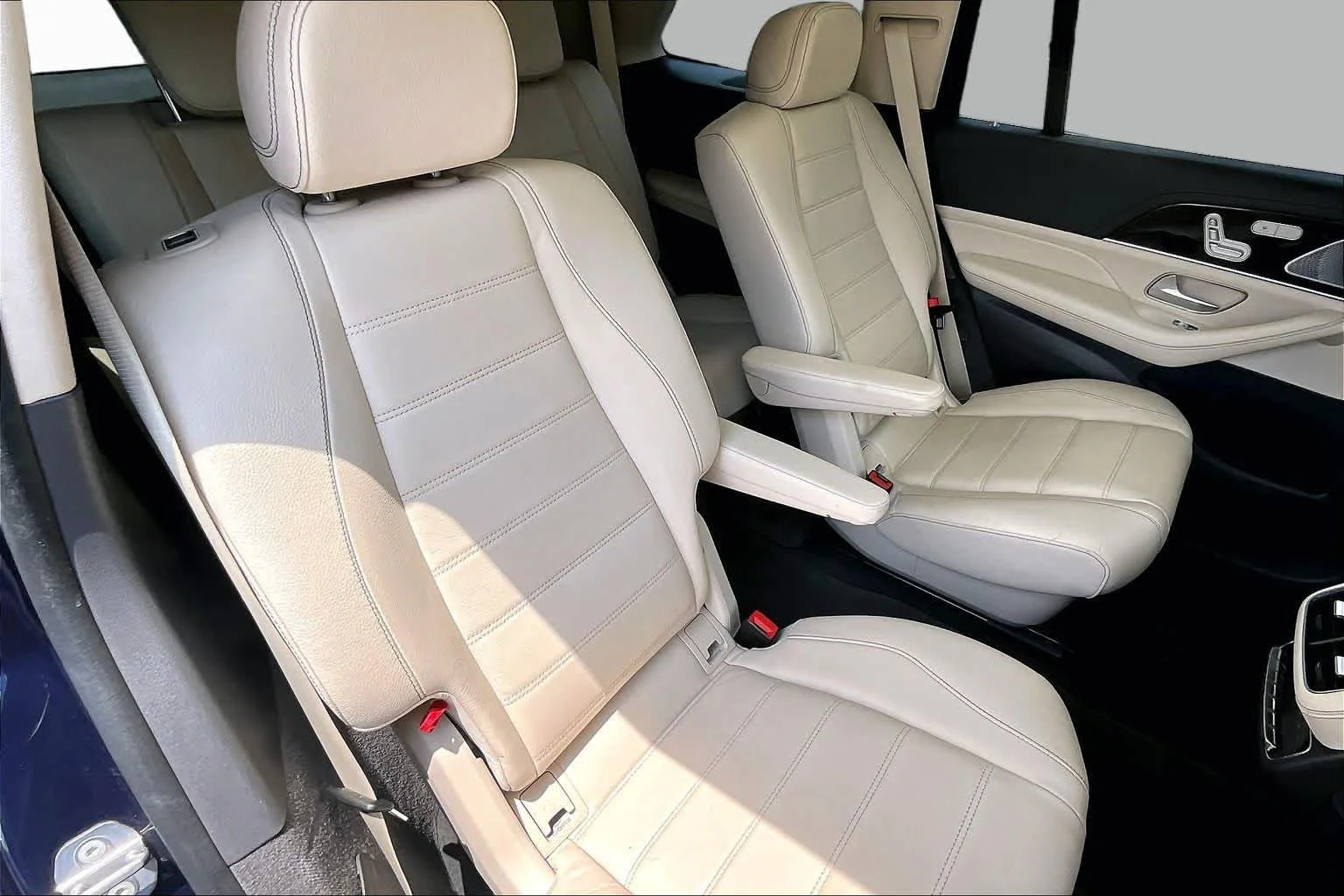 Used 2020 Lunar Blue Metallic Mercedes-Benz GLS 450 image 37