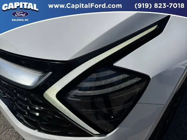 Used 2023 White Kia SX-Prestige image 11