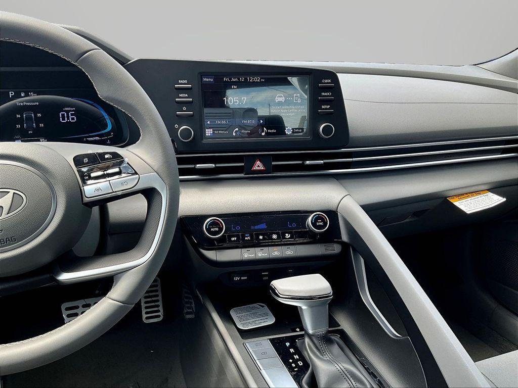 New 2026 White Hyundai SEL Sport image 6