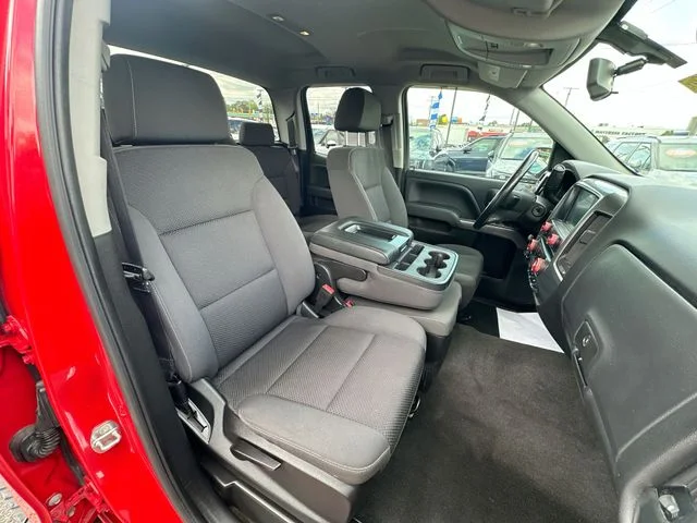 Used 2018 Red Chevrolet LT image 26