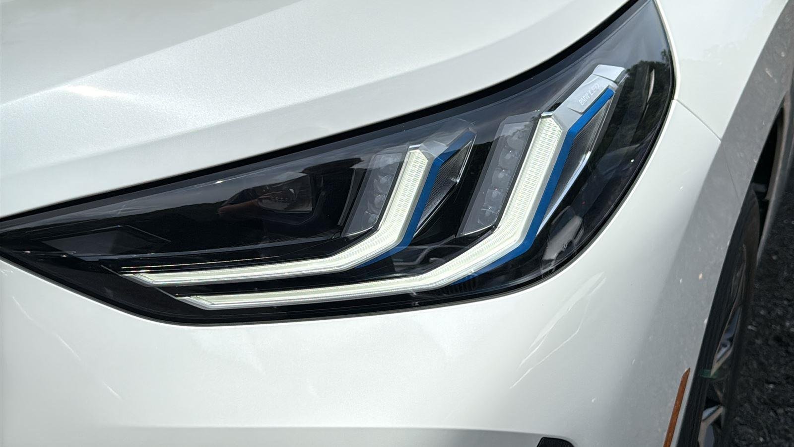 New 2026 Mineral White Metallic BMW 30 xDrive image 7