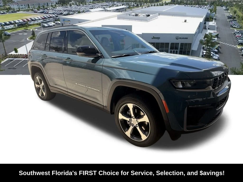 New 2026 Steel Blue Exterior Paint Jeep Limited image 2