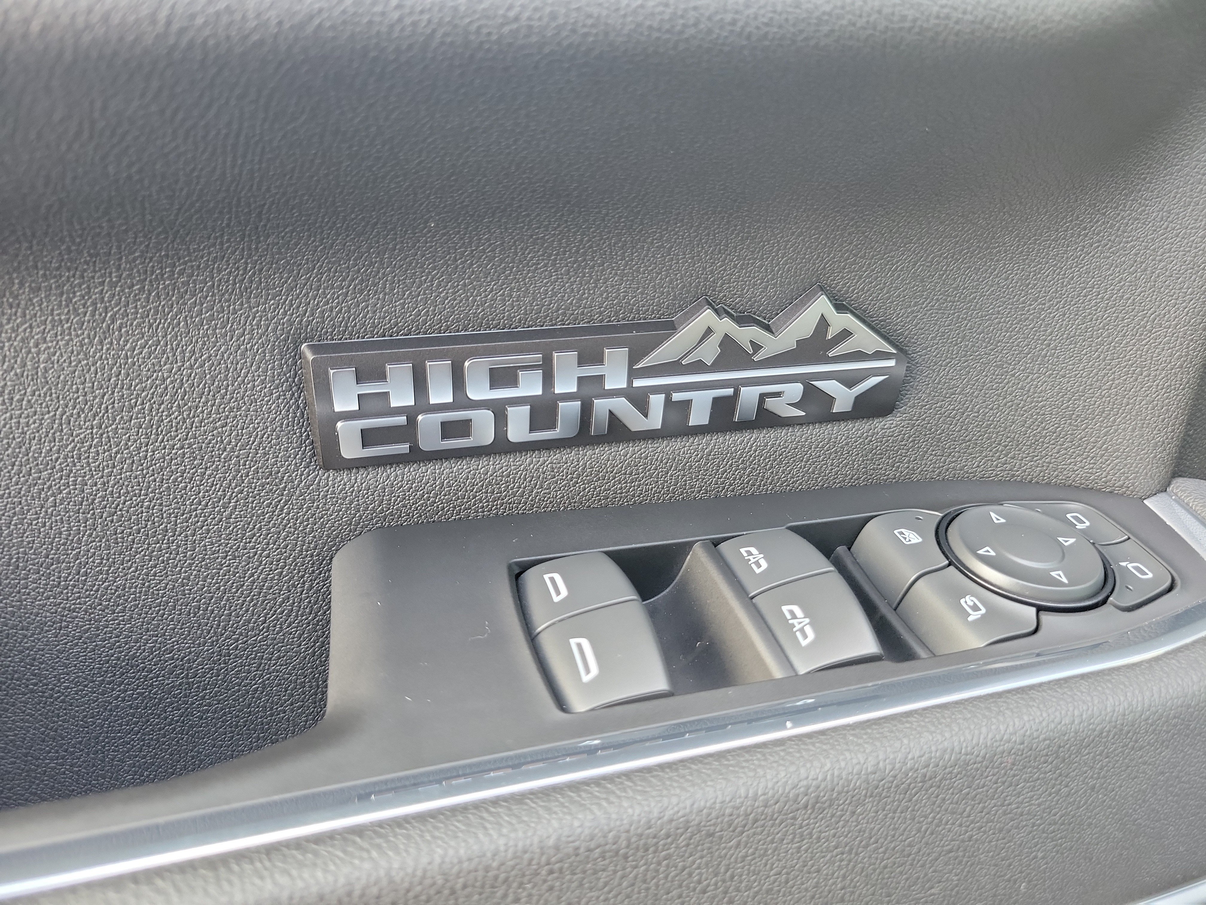 Used 2025 Black Chevrolet High Country image 20