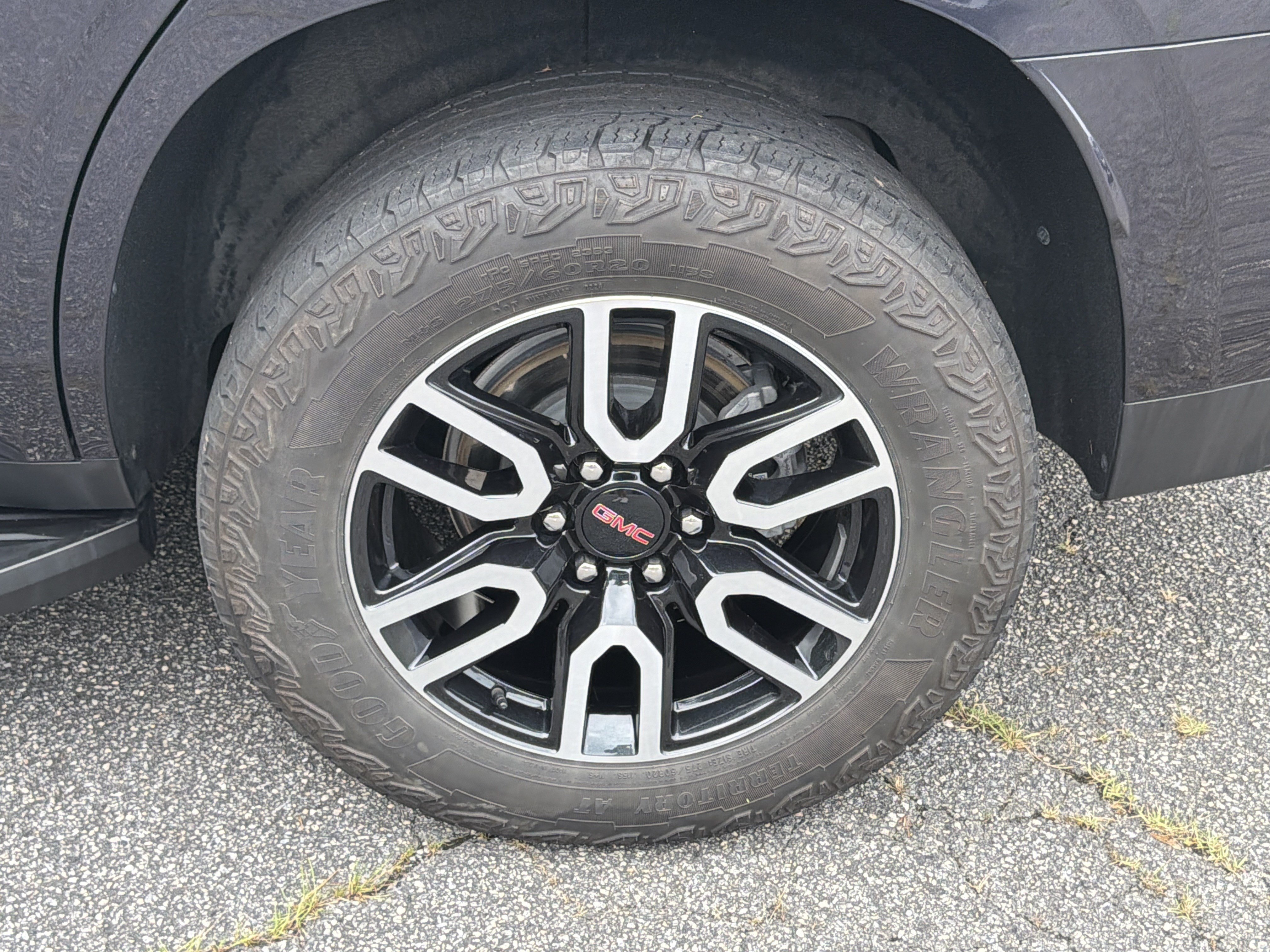 Used 2024 Titanium Rush Metallic GMC AT4 image 19