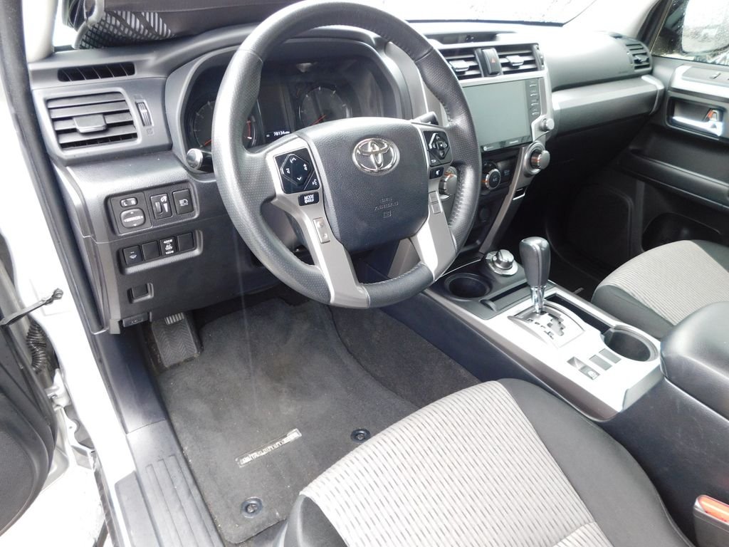Used 2020 Classic Silver Metallic Toyota SR5 image 11