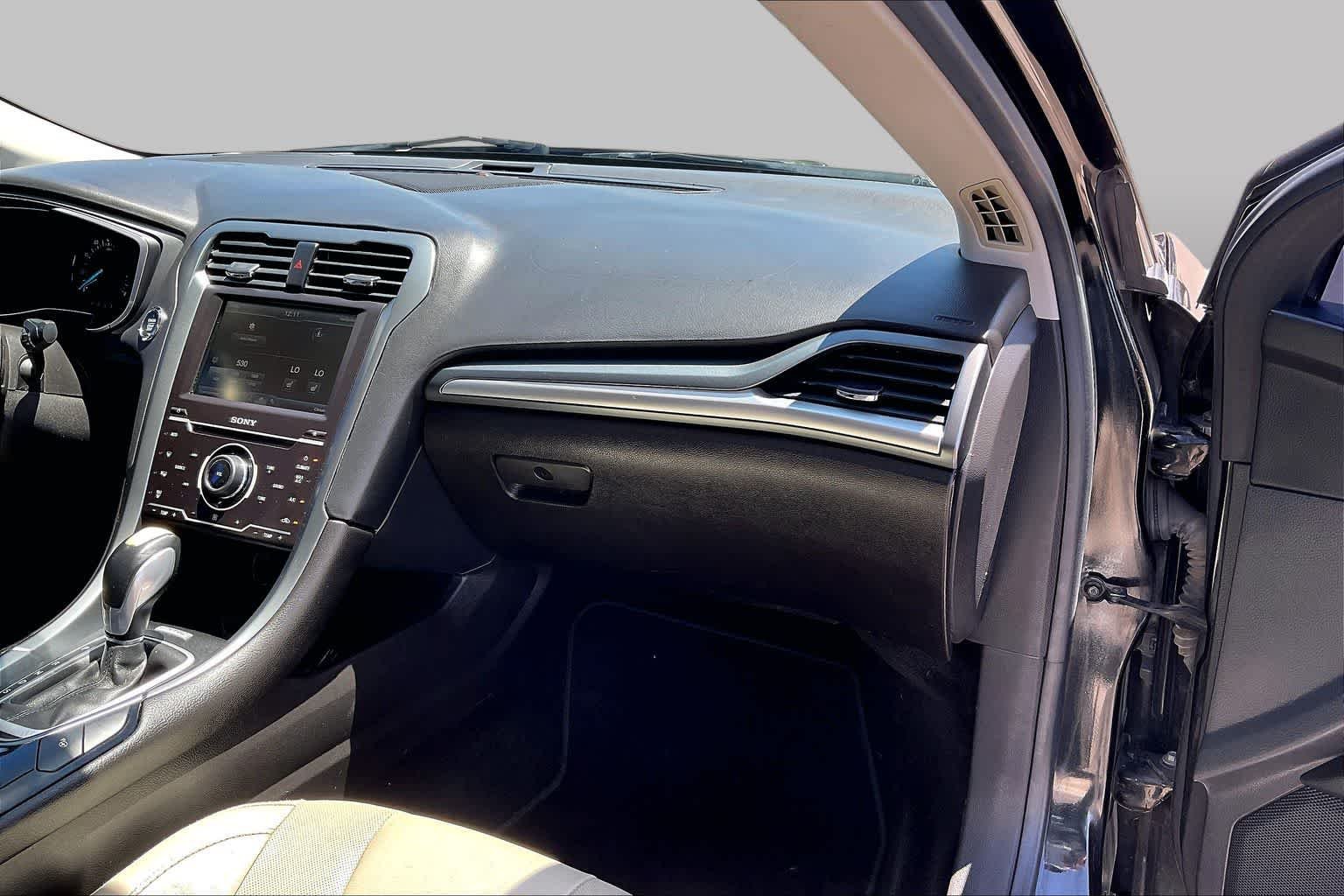 Used 2015 Tuxedo Black Ford Titanium image 18