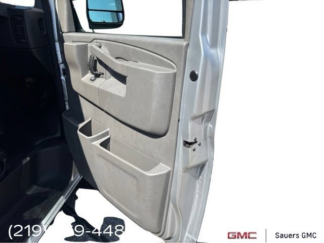 2024 Chevrolet Express Cargo Work Van - Photo 10