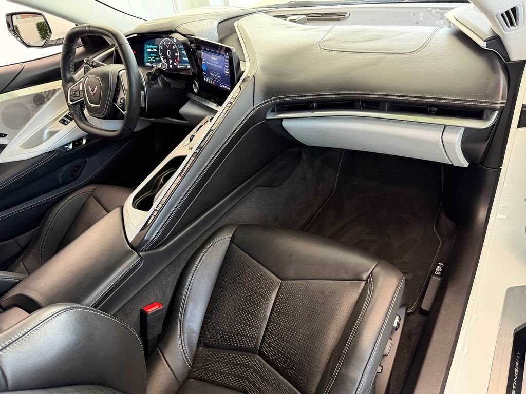 Used 2023 White Chevrolet Stingray image 15