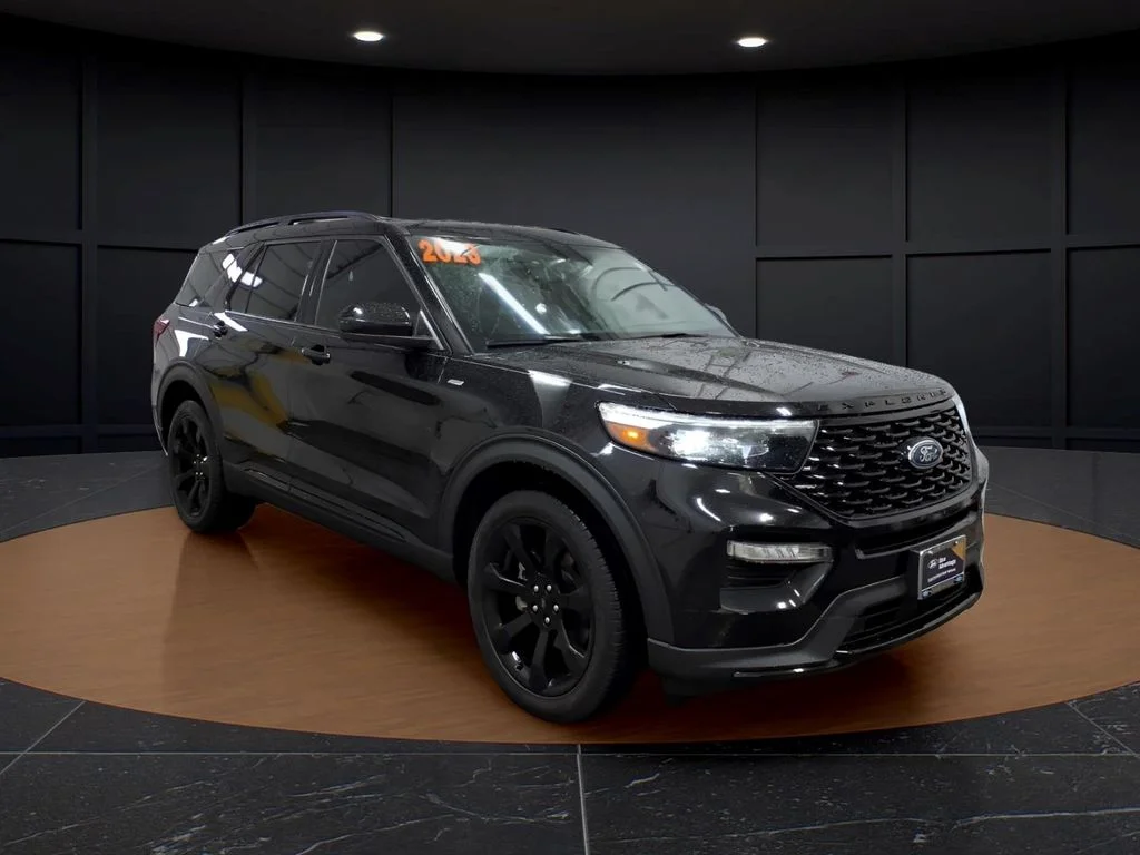 2023 Ford Explorer ST-LINE 4WD's photo