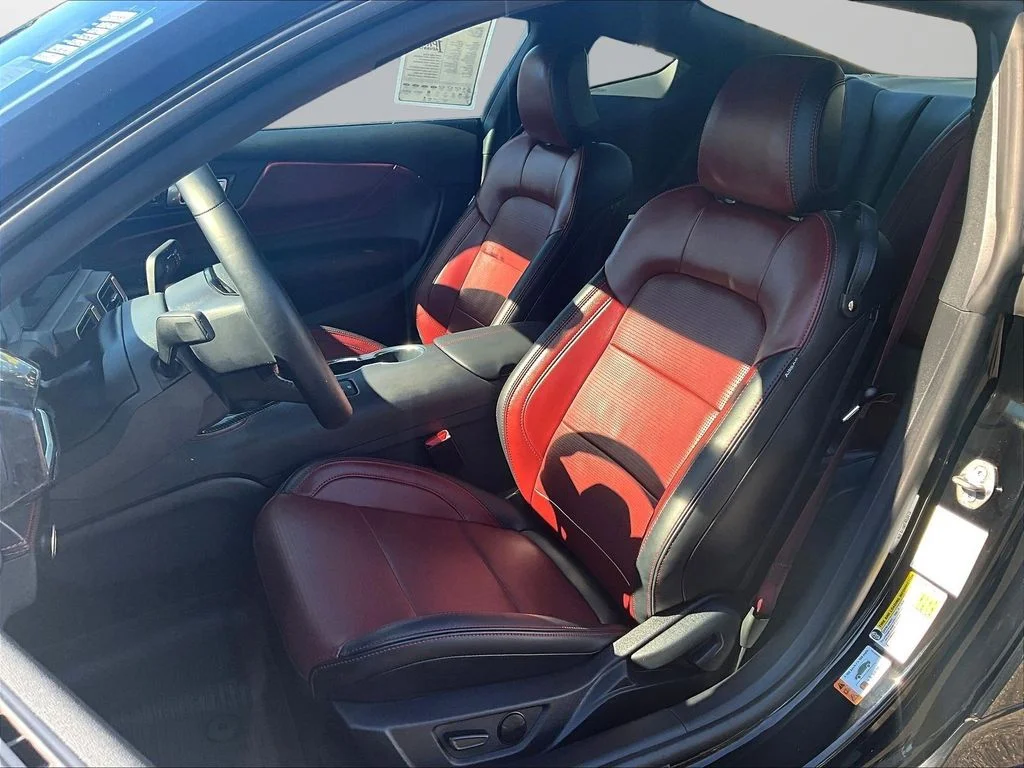 Used 2025 Black Ford GT Premium image 23