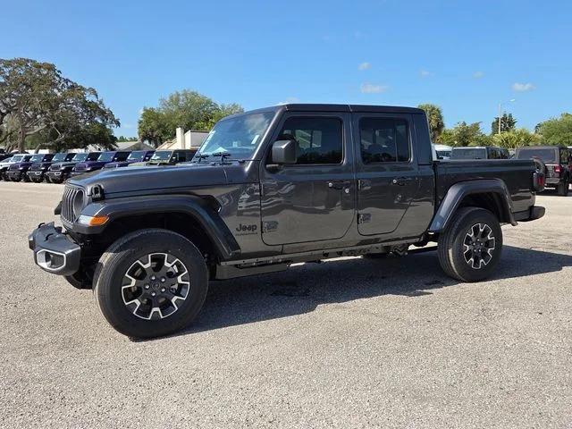 New 2026 Granite Crystal Metallic Clear-Coat Exterior Paint Jeep Sahara image 3