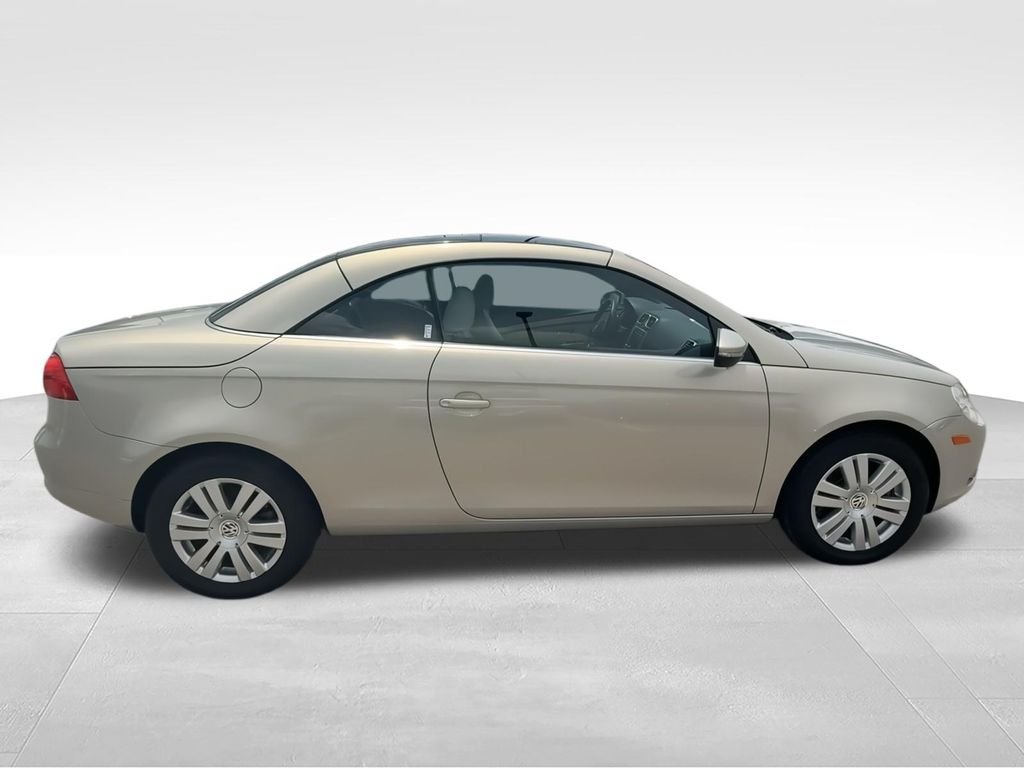 Used 2010 Beige Volkswagen Komfort Edition image 9