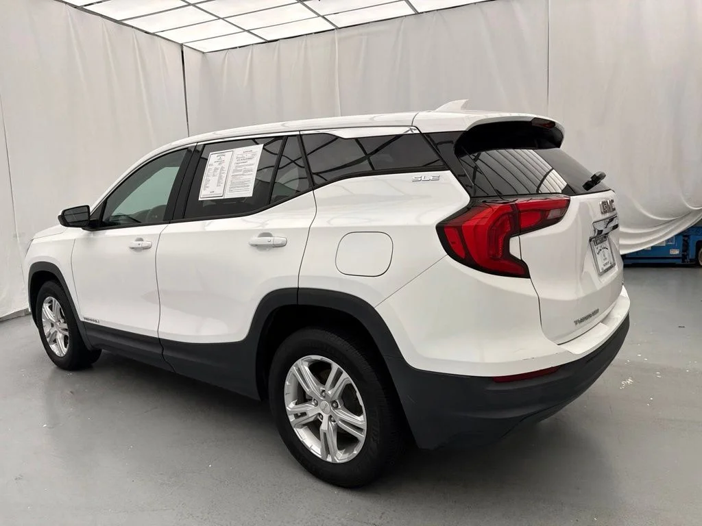 Used 2020 Summit White GMC SLE image 5