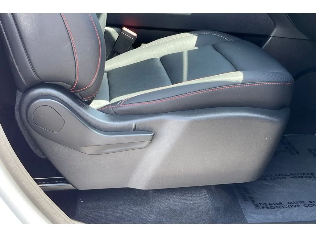 Used 2025 Iridescent Pearl Tricoat Chevrolet AWD Z71 image 23