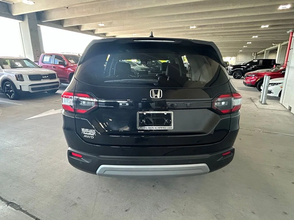 Used 2023 Crystal Black Pearl Honda EX-L image 4