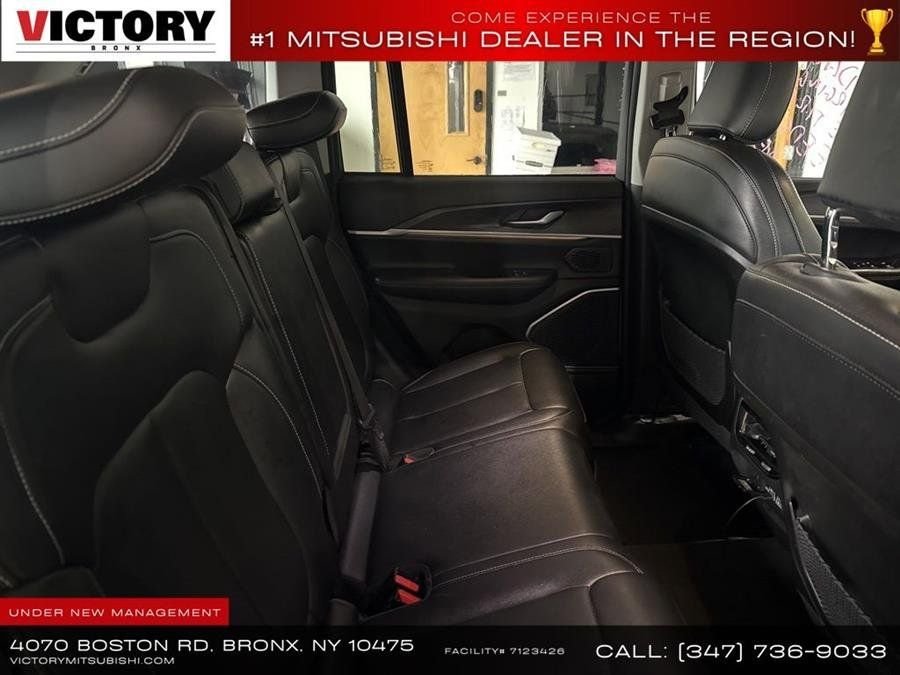 Used 2023 Silver Jeep 4xe image 13