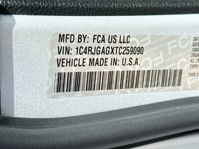 New 2026 Silver Zynith Exterior Paint Jeep Laredo X image 21