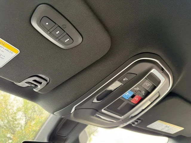 Used 2025 White Jeep Series III image 32