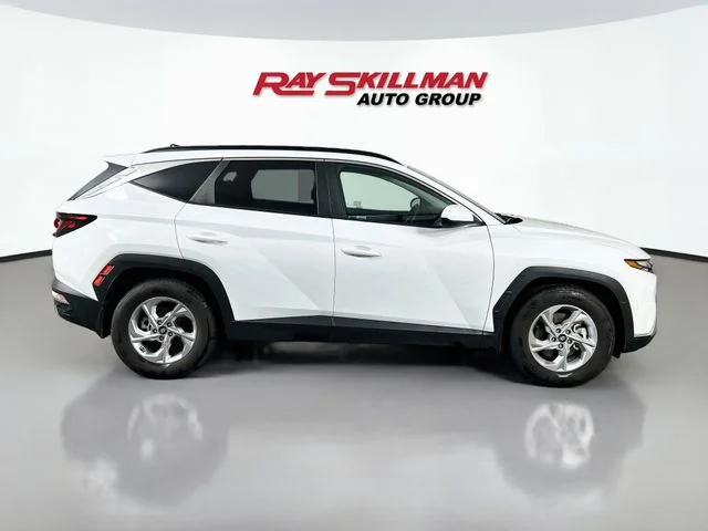 Used 2024 White Hyundai SEL image 8