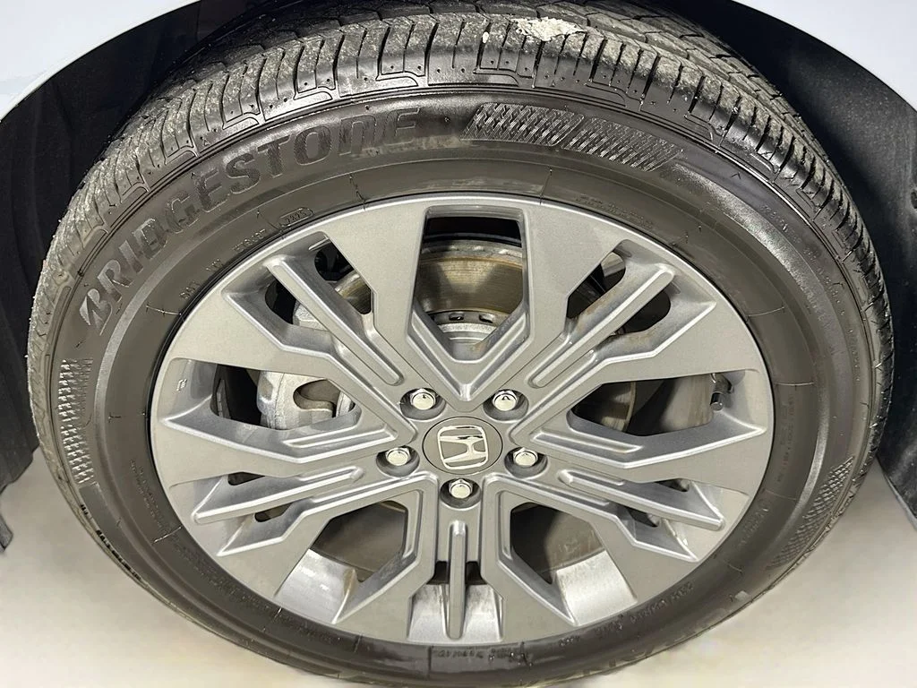 Certified Used 2026 Sonic Gray Pearl Honda Touring image 46
