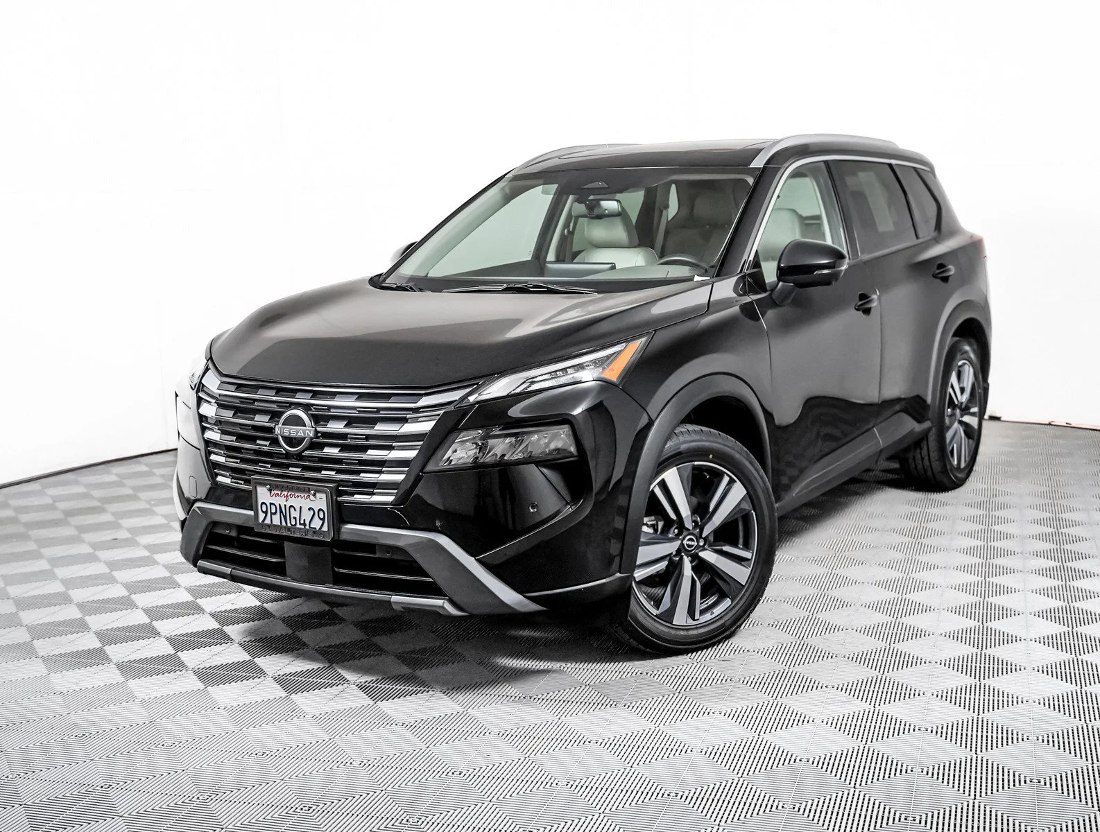 2024 Nissan Rogue SL