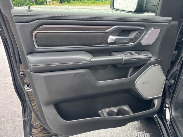 New 2026 Diamond Black Crystal Pearl-Coat Exterior Paint RAM Laramie image 15