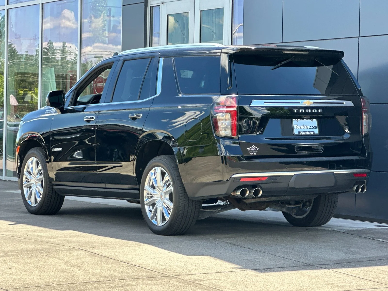 Used 2022 Black Chevrolet High Country image 6