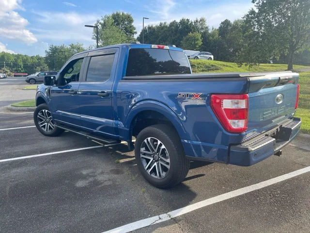 Used 2023 Blue Ford XL image 3
