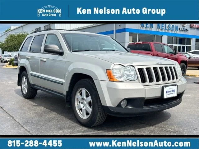 Used 2009 Light Graystone Pearl Jeep Laredo image 1