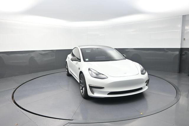 Used 2022  Tesla Long Range image 2
