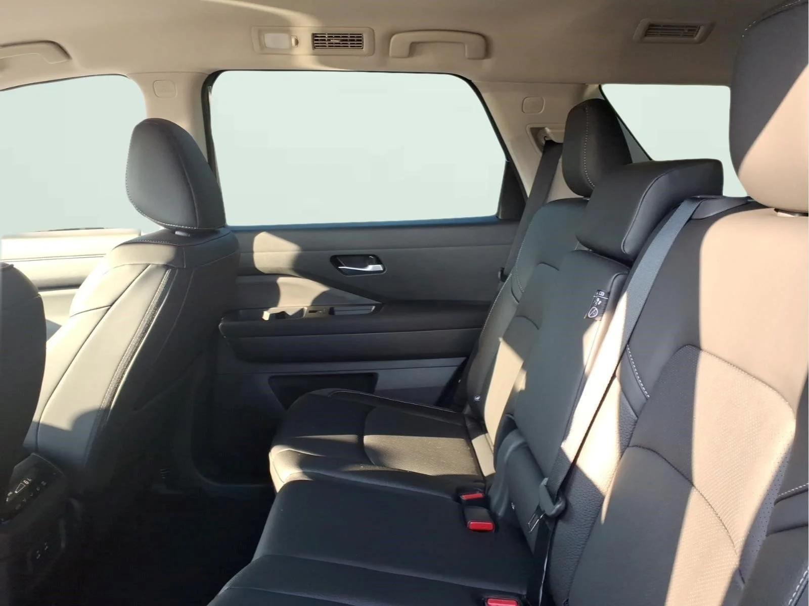 New 2026 Deep Ocean Blue Pearl Nissan SL image 7