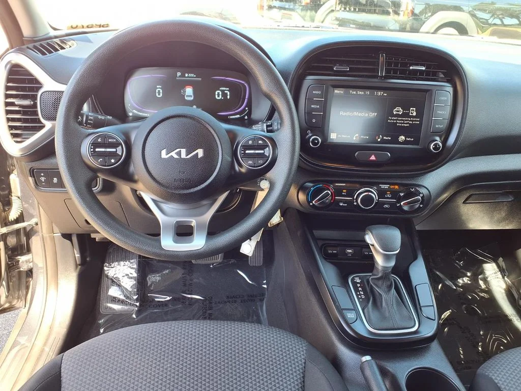 2025 Kia Soul LX - Photo 9