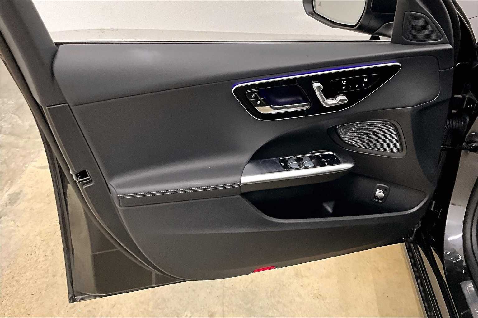 New 2025 Graphite Grey Metallic Mercedes-Benz C 300 image 10