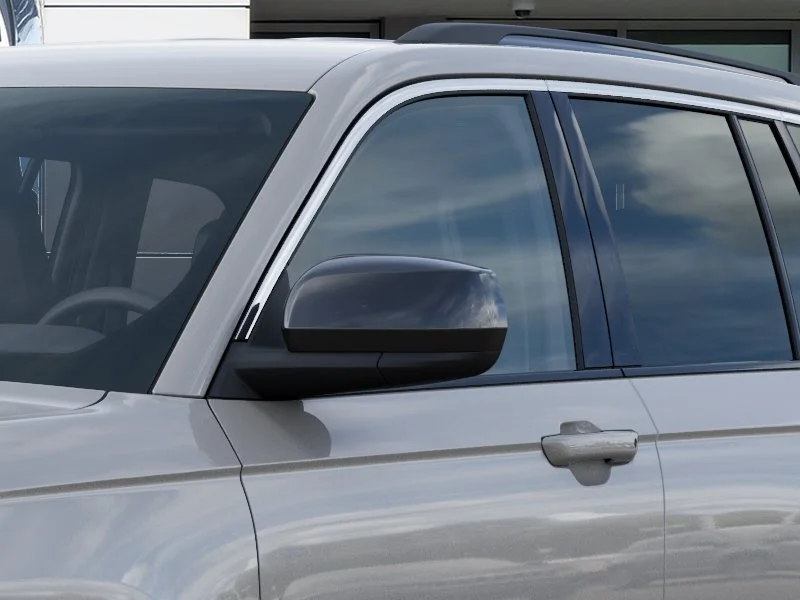 New 2026 Silver Zynith Jeep Laredo X image 46